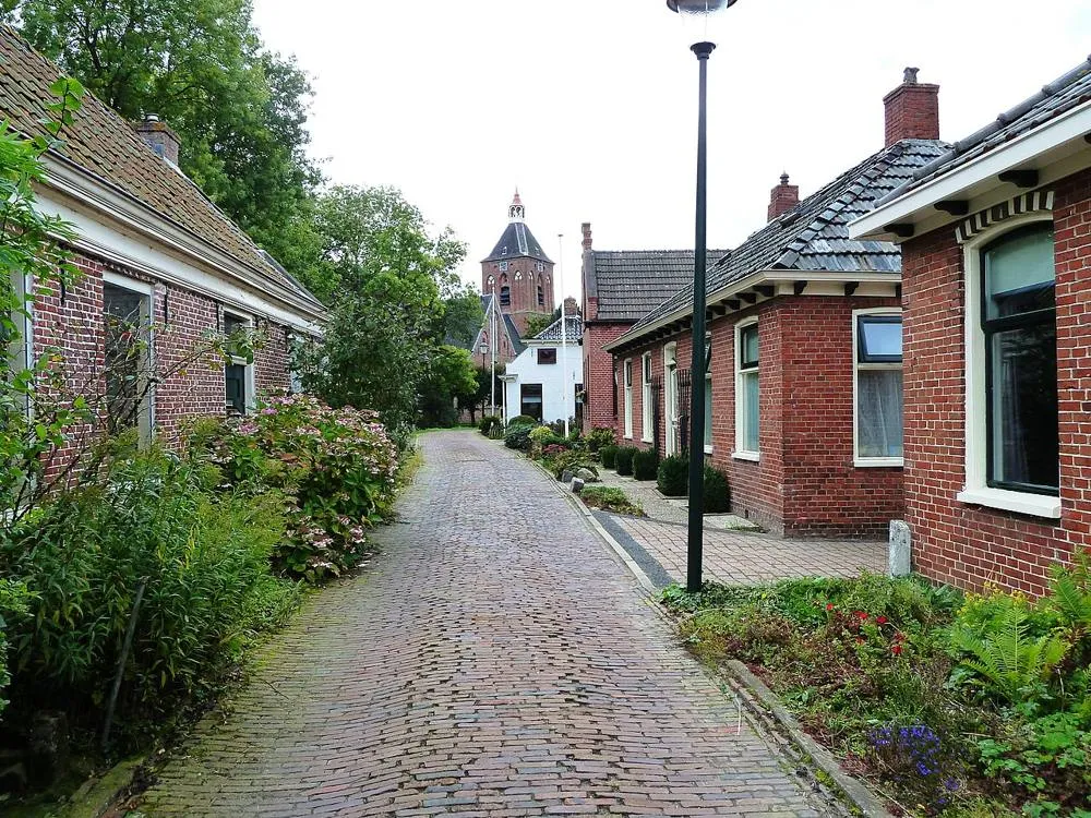 Middelstum: Middelstum - Kerkpad